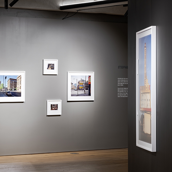 Urban Chronicles: American Color Photography
